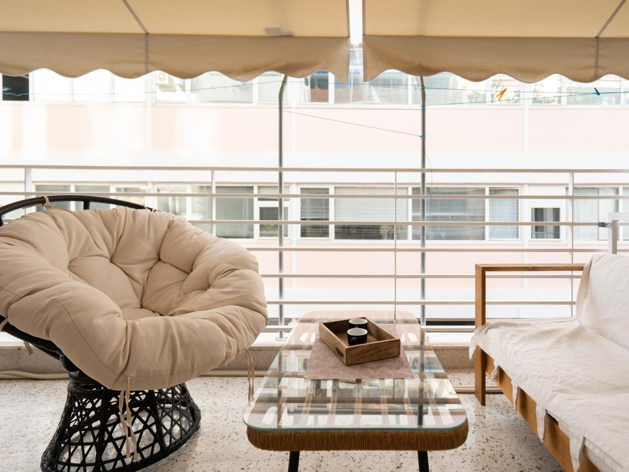 A Place 4U No6 - City Escape With Balcony Lounge & Open Living Space Athens Exterior photo